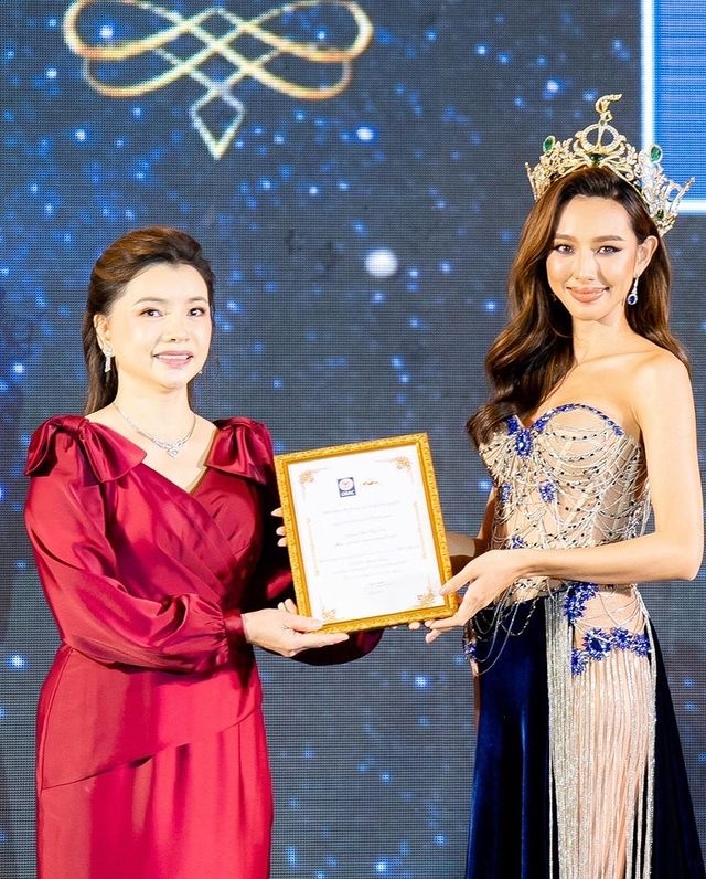 Phong cách của Hoa hậu Thùy Tiên sau đăng quang ảnh 11 Phong cach cua Hoa hau Thuy Tien sau dang quang anh 11