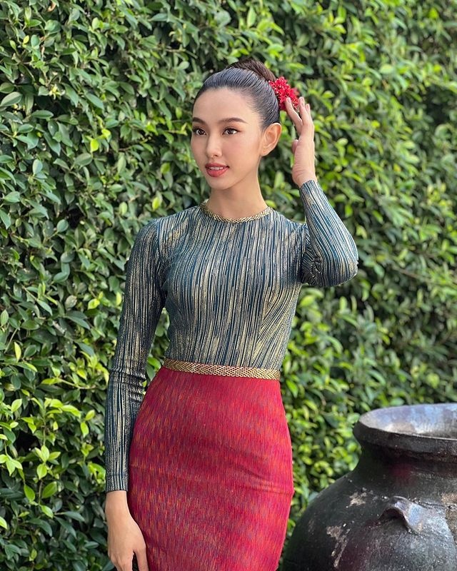 Phong cách của Hoa hậu Thùy Tiên sau đăng quang ảnh 7 Phong cach cua Hoa hau Thuy Tien sau dang quang anh 7