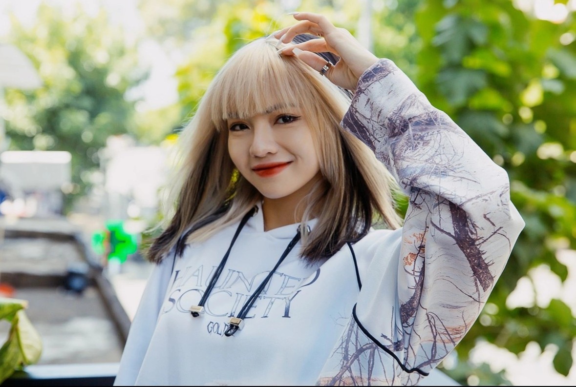 Nu vu cong gio bang dau o Rap Viet hinh anh