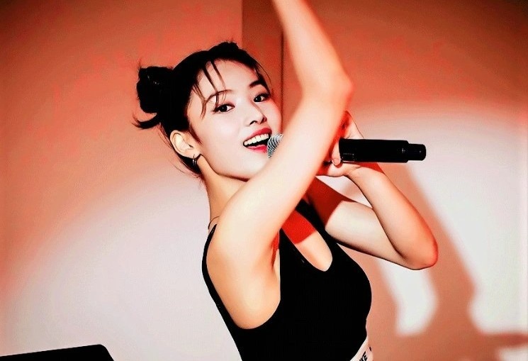 Nhom nhac chua ra mat nhan gan 62.000 don dat hang hinh anh