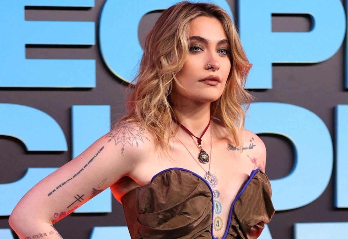 Con gai Michael Jackson muon dong sieu anh hung cua Marvel hinh anh