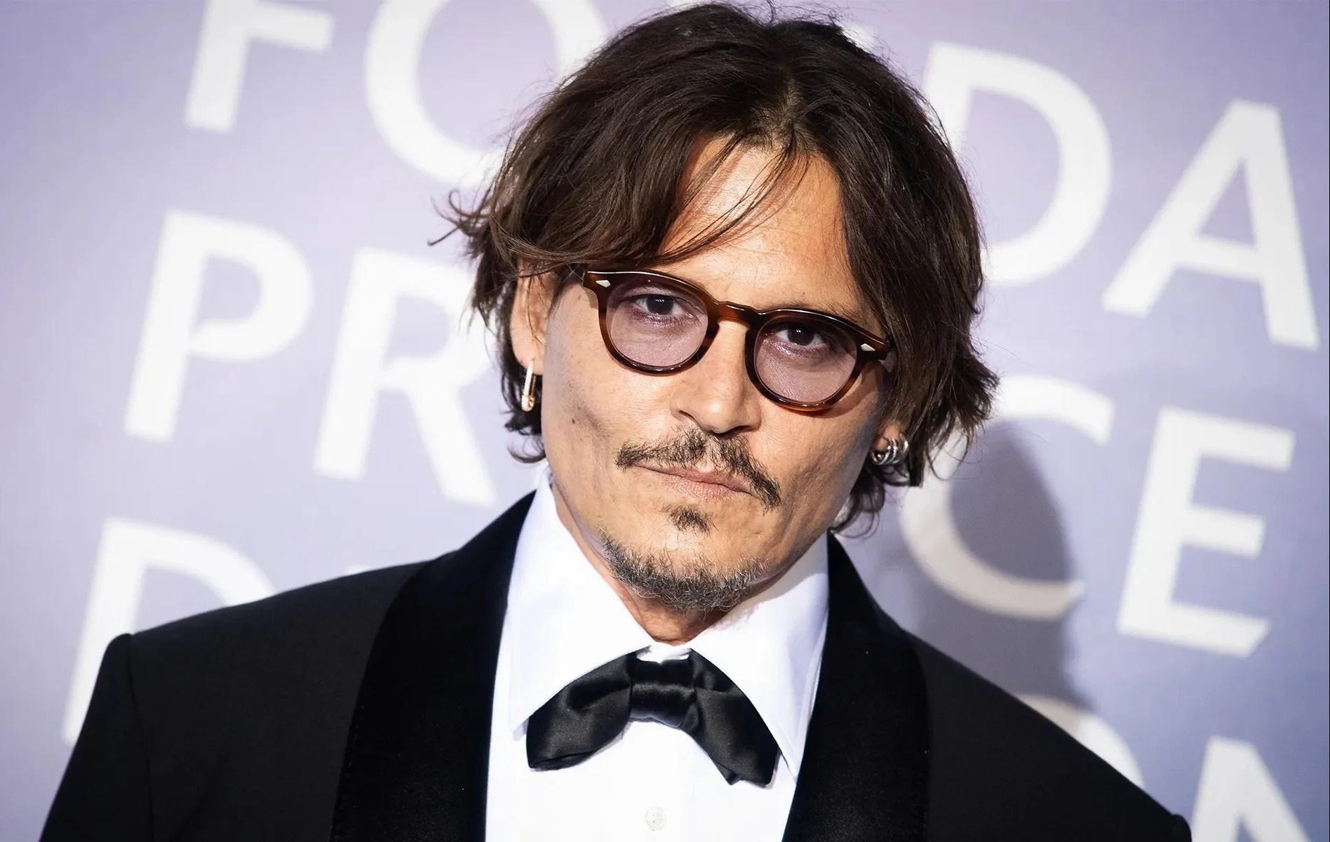 Johnny Depp tai xuat sau lum xum bi Hollywood tay chay hinh anh