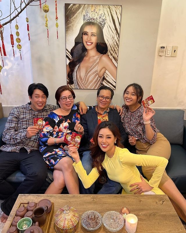 ngay dau nam cua hoa hau a hau Viet anh 1