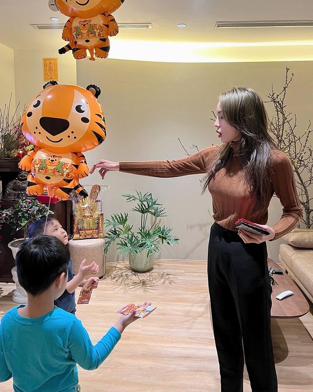 ngay dau nam cua hoa hau a hau Viet anh 12