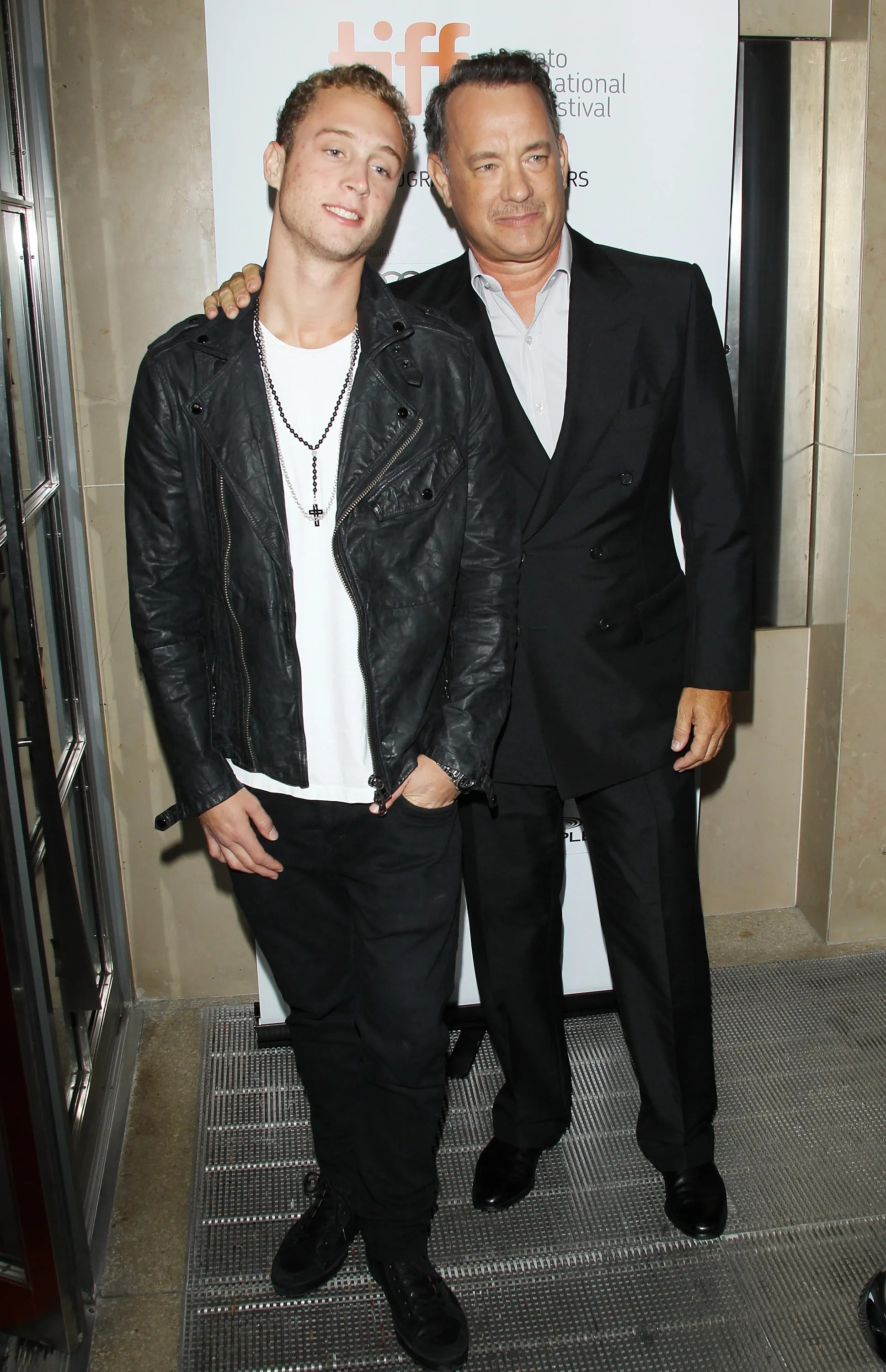 ap luc khi la con cua nguoi noi tieng anh 1