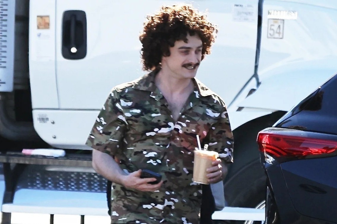 Dien mao khac la cua ngoi sao 'Harry Potter' hinh anh