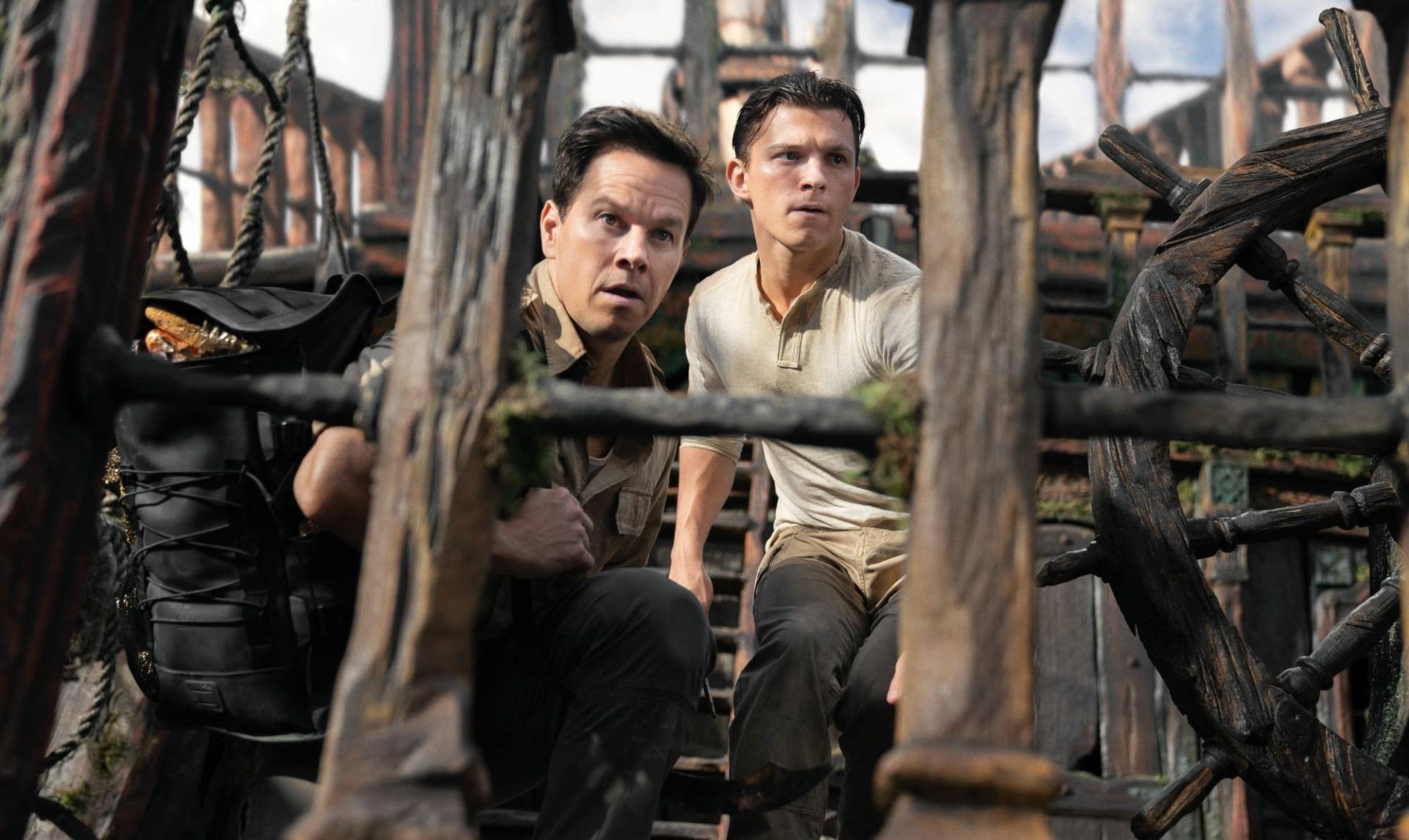 bom tan Uncharted anh 1