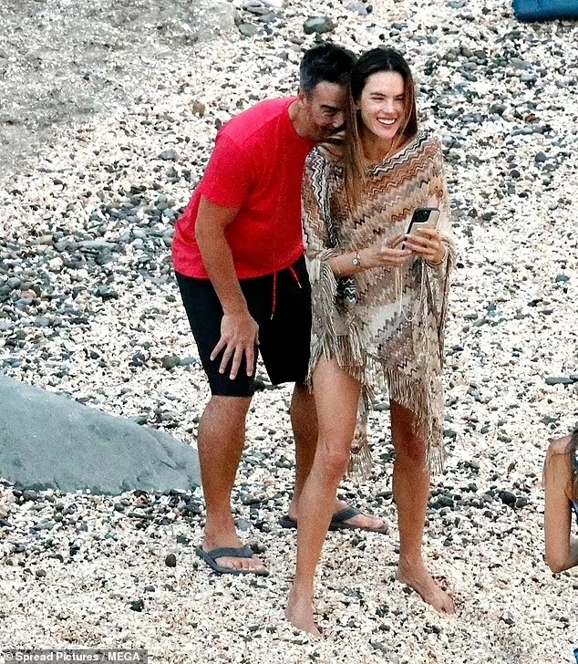 thiên thần nội y Alessandra Ambrosio ảnh 2 thien than noi y Alessandra Ambrosio anh 2