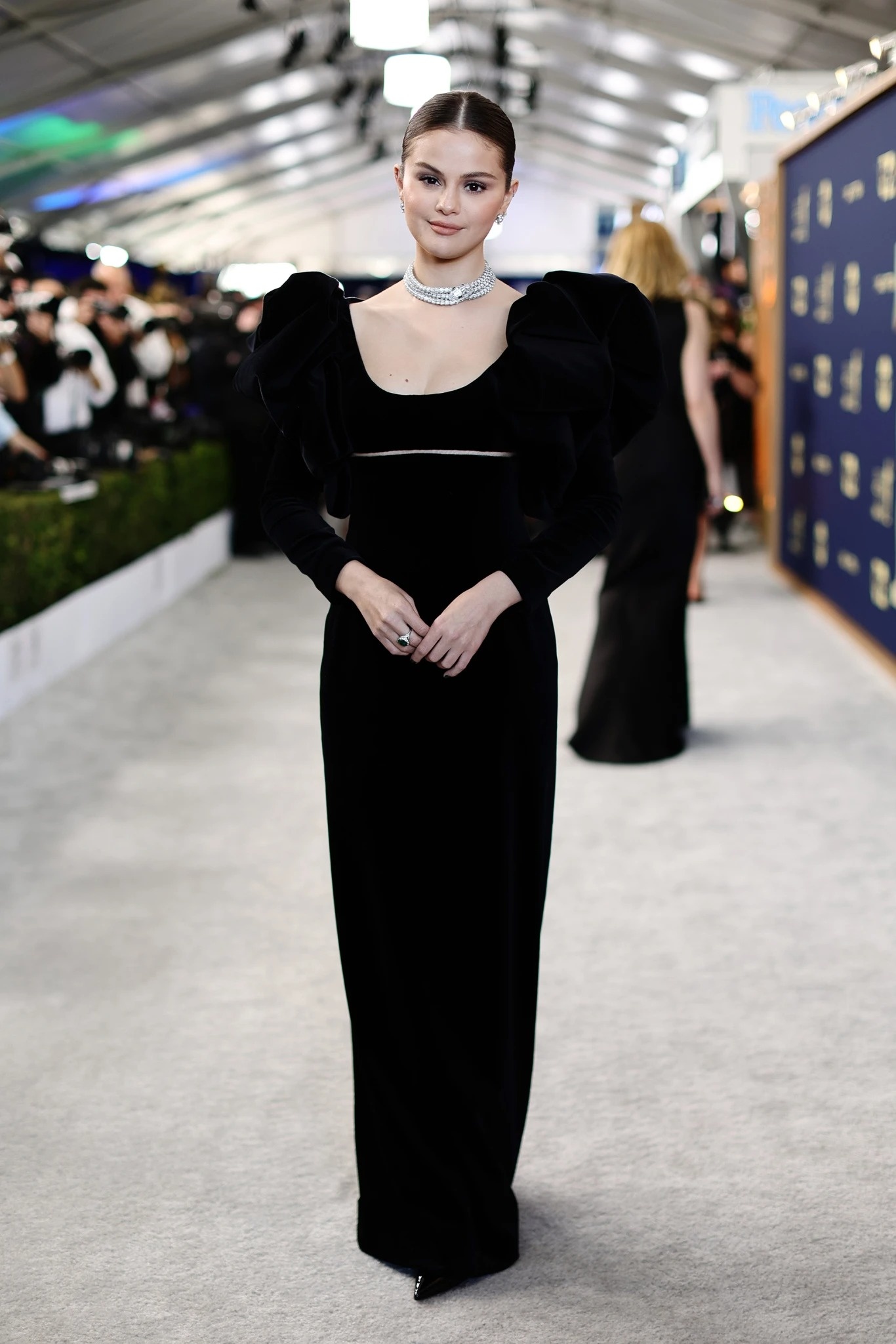 Selena Gomez bi nga tren tham do anh 2