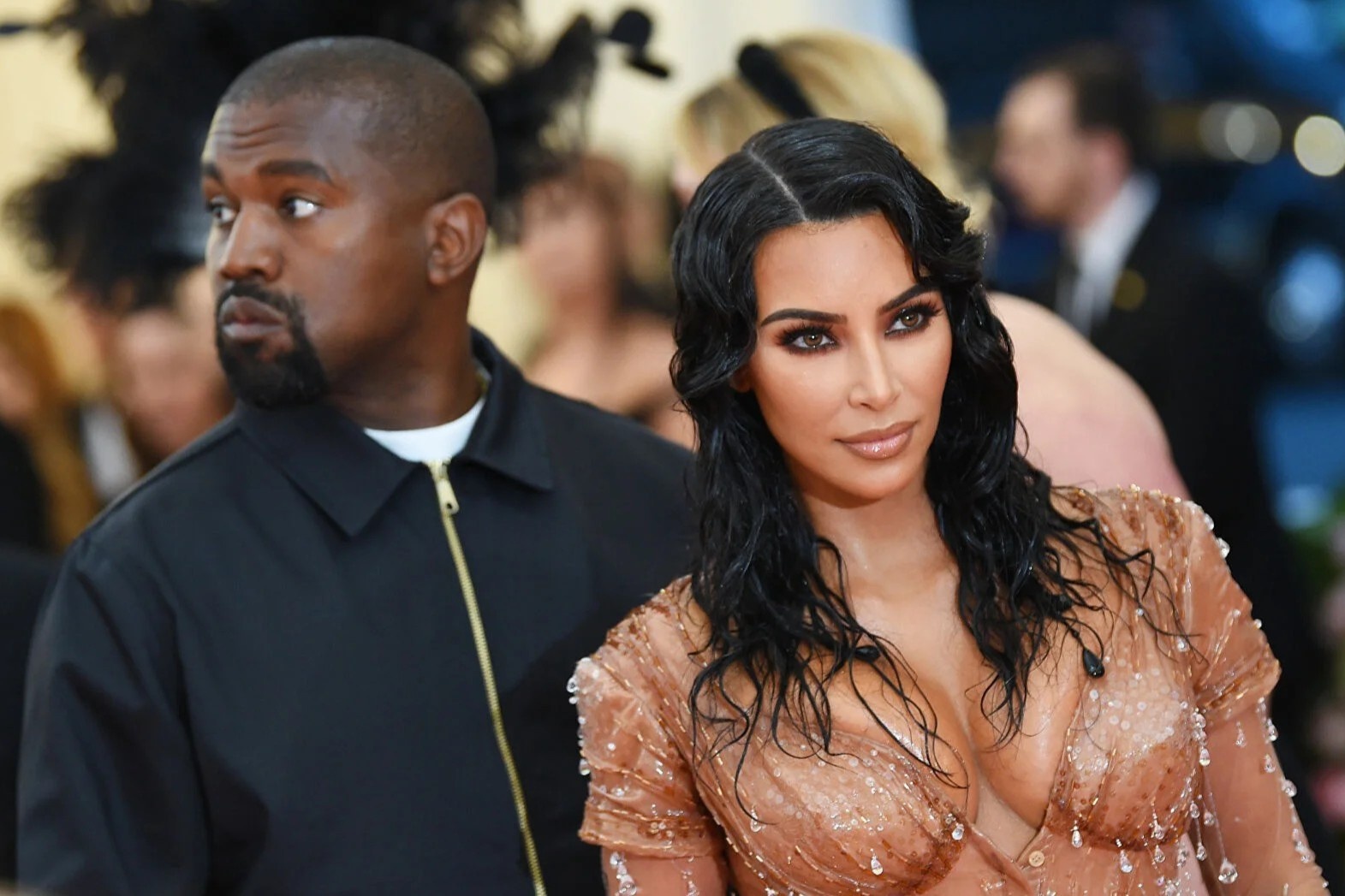 Kim Kardashian da doc than hinh anh