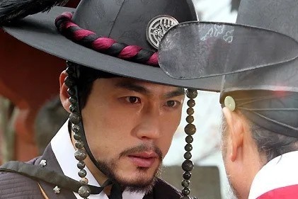 Dien vien 'Dong Yi' bi bat hinh anh