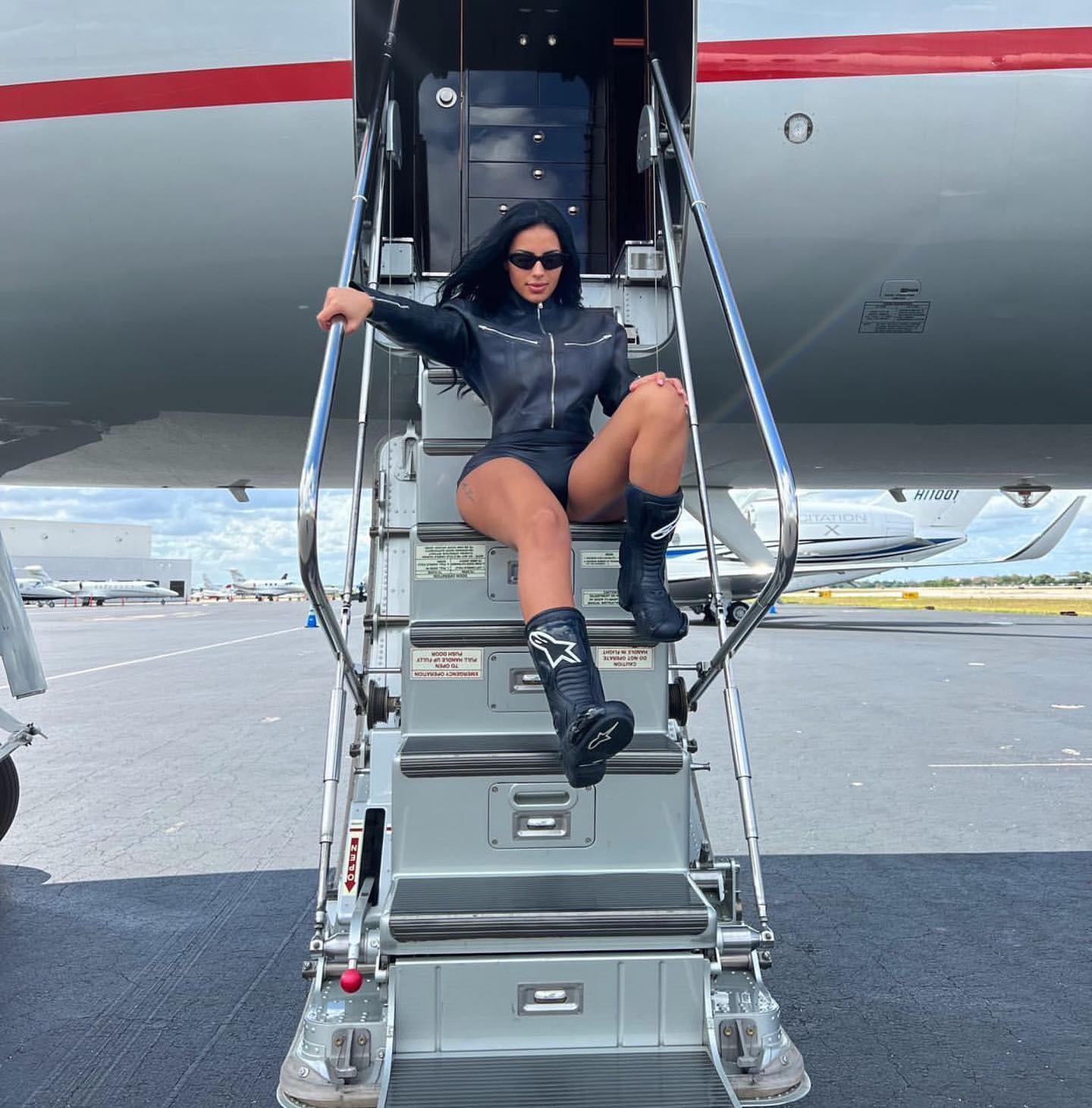 Kanye West cong khai ban gai moi anh 9