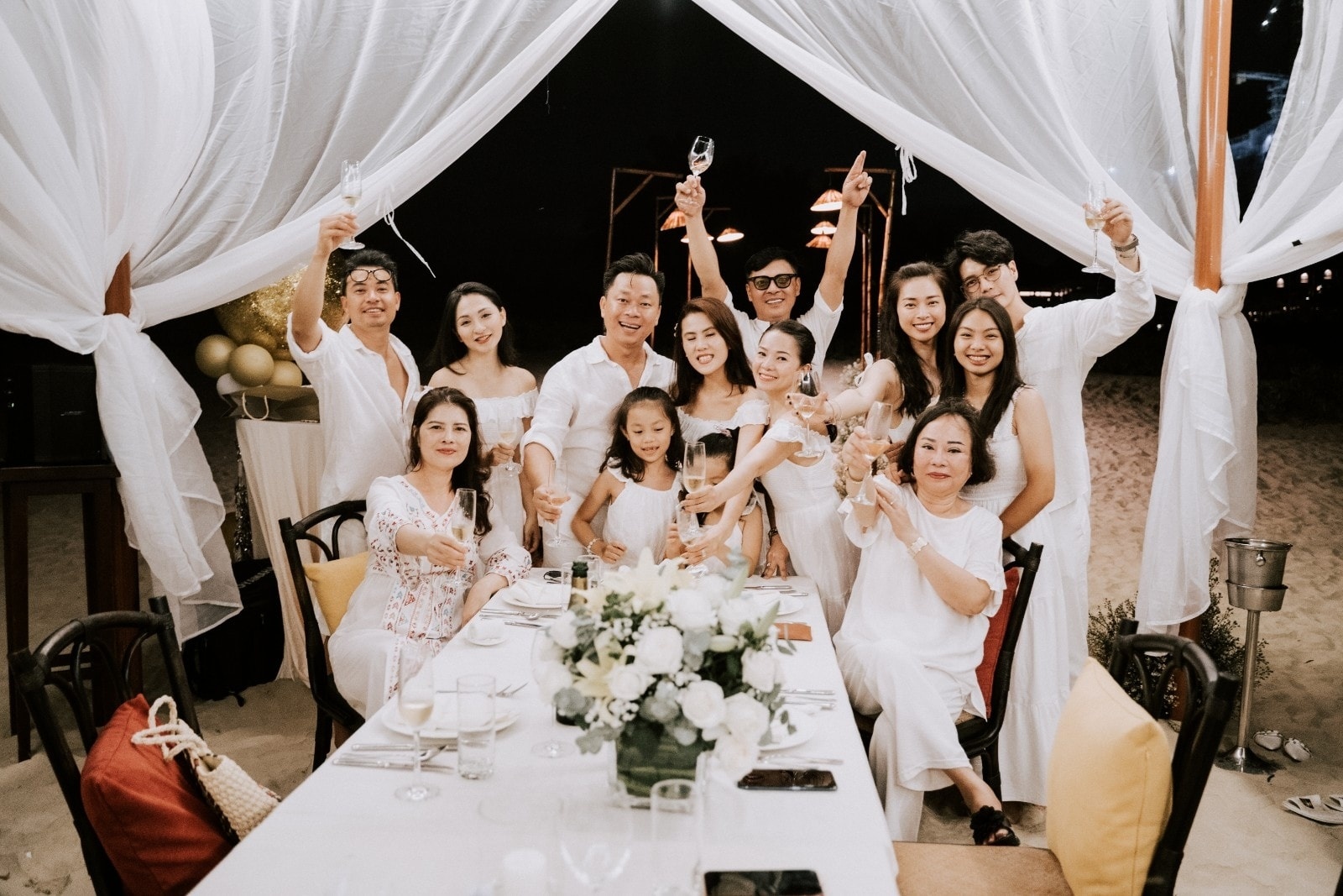 Ngo Thanh Van dinh hon voi Huy Tran anh 8