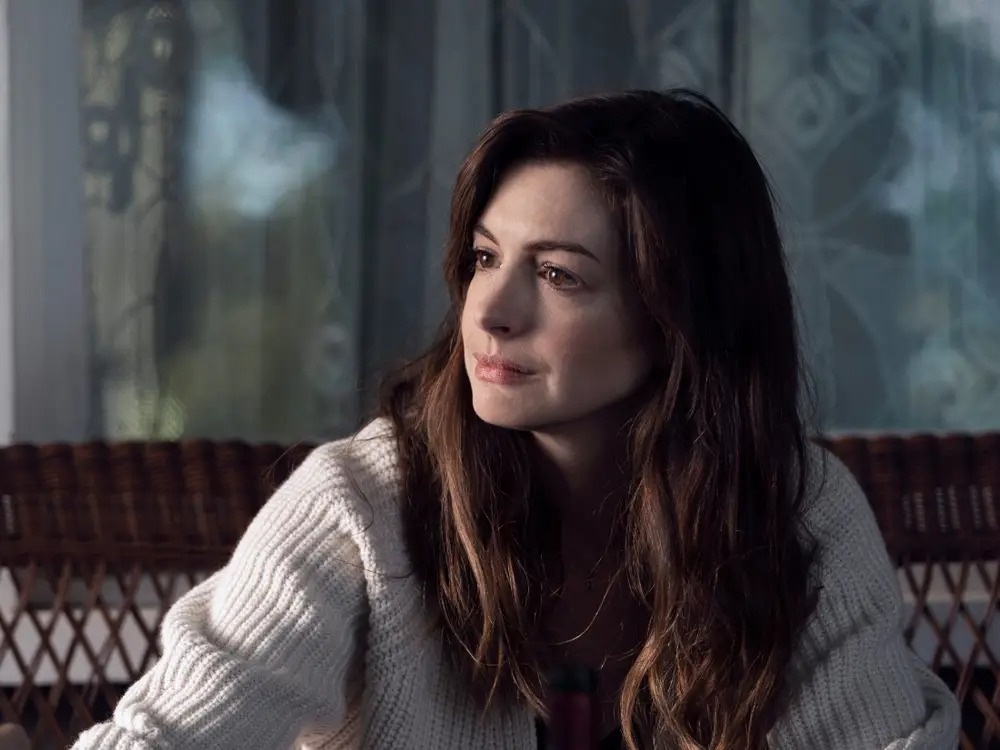 Anne Hathaway an chay truong anh 1