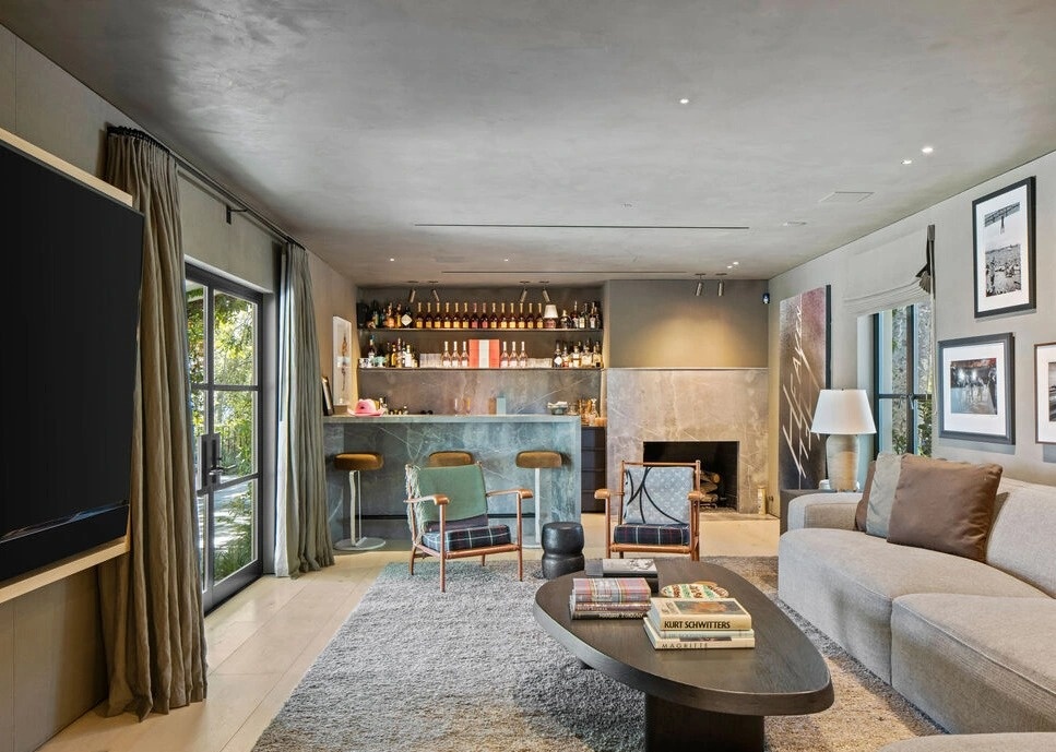 Vợ chồng Adam Levine bán cơ ngơi 57, 5 triệu USD ảnh 3 Vo chong Adam Levine ban co ngoi 57, 5 trieu USD anh 3