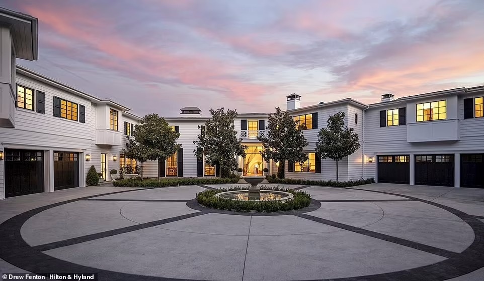 Jennifer Lopez va Ben Affleck tau dinh thu 50 trieu USD anh 2