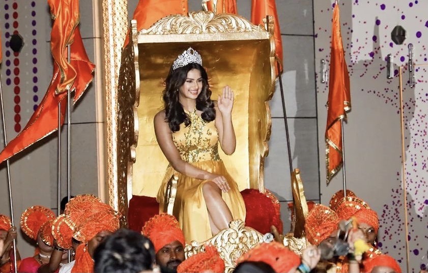 Hoa hau Hoan vu 2021 ngoi kieu khi tro ve An Do hinh anh