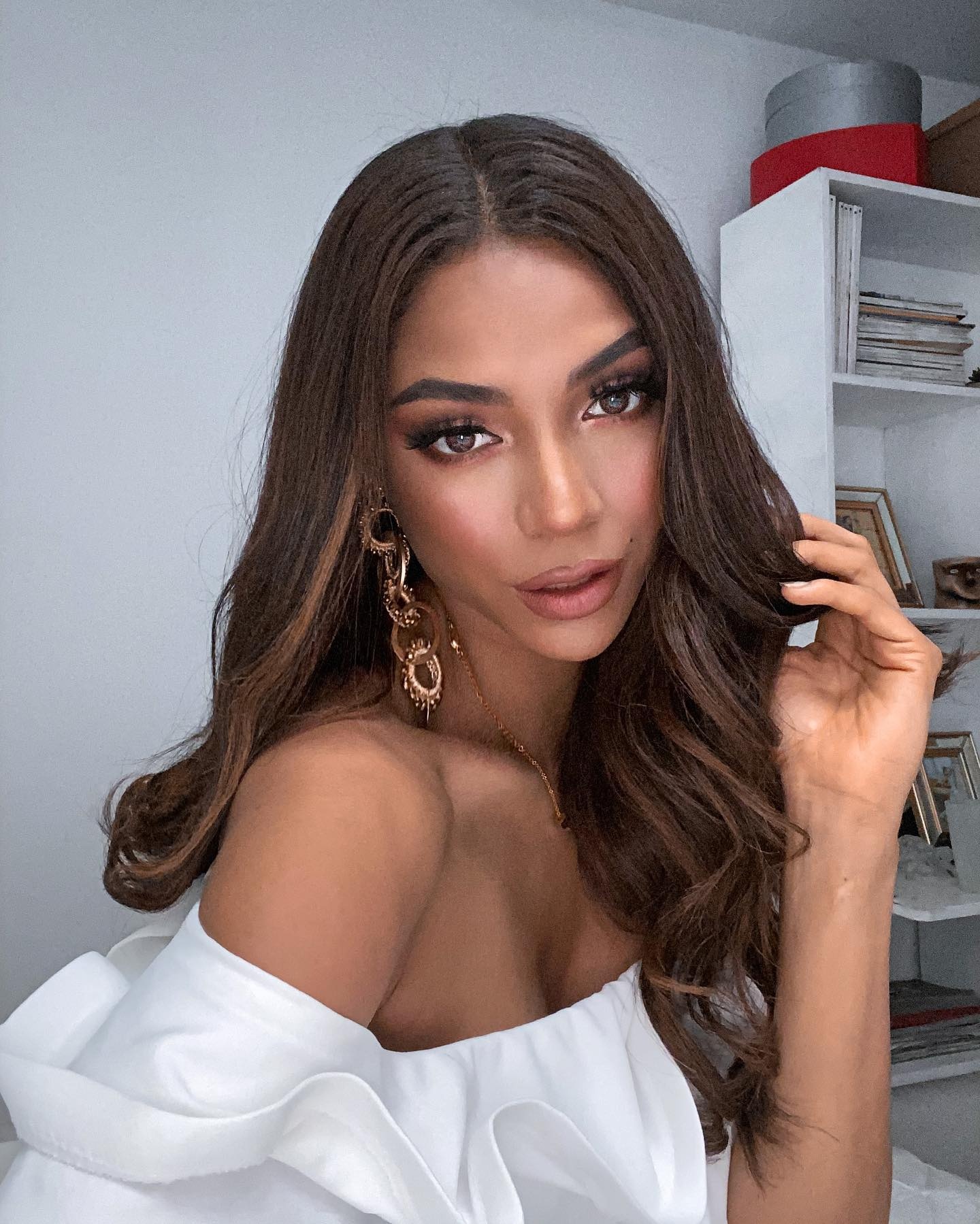 Thuy Tien trao vuong mien cho Hoa hau Hoa binh Peru 2022 anh 10