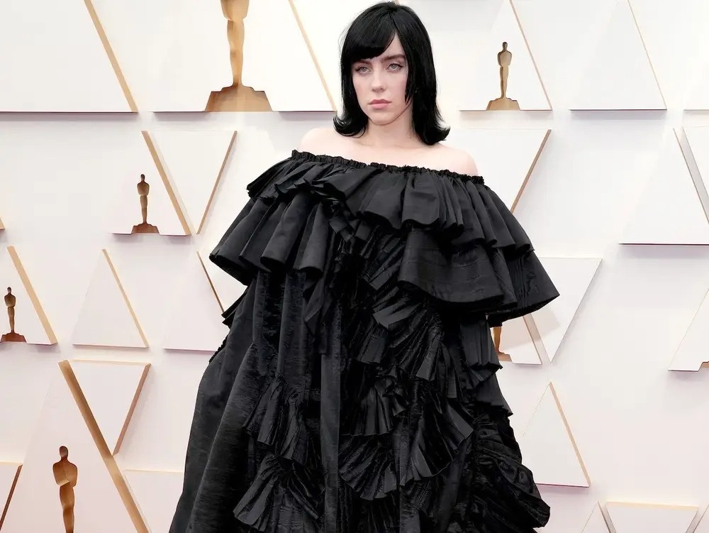 Billie Eilish khó chịu ở Oscar ảnh 1 Billie Eilish kho chiu o Oscar anh 1