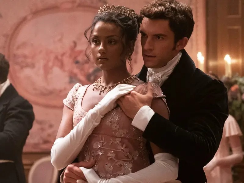 dien vien nu kho tho khi mac ao nit nguc anh 1