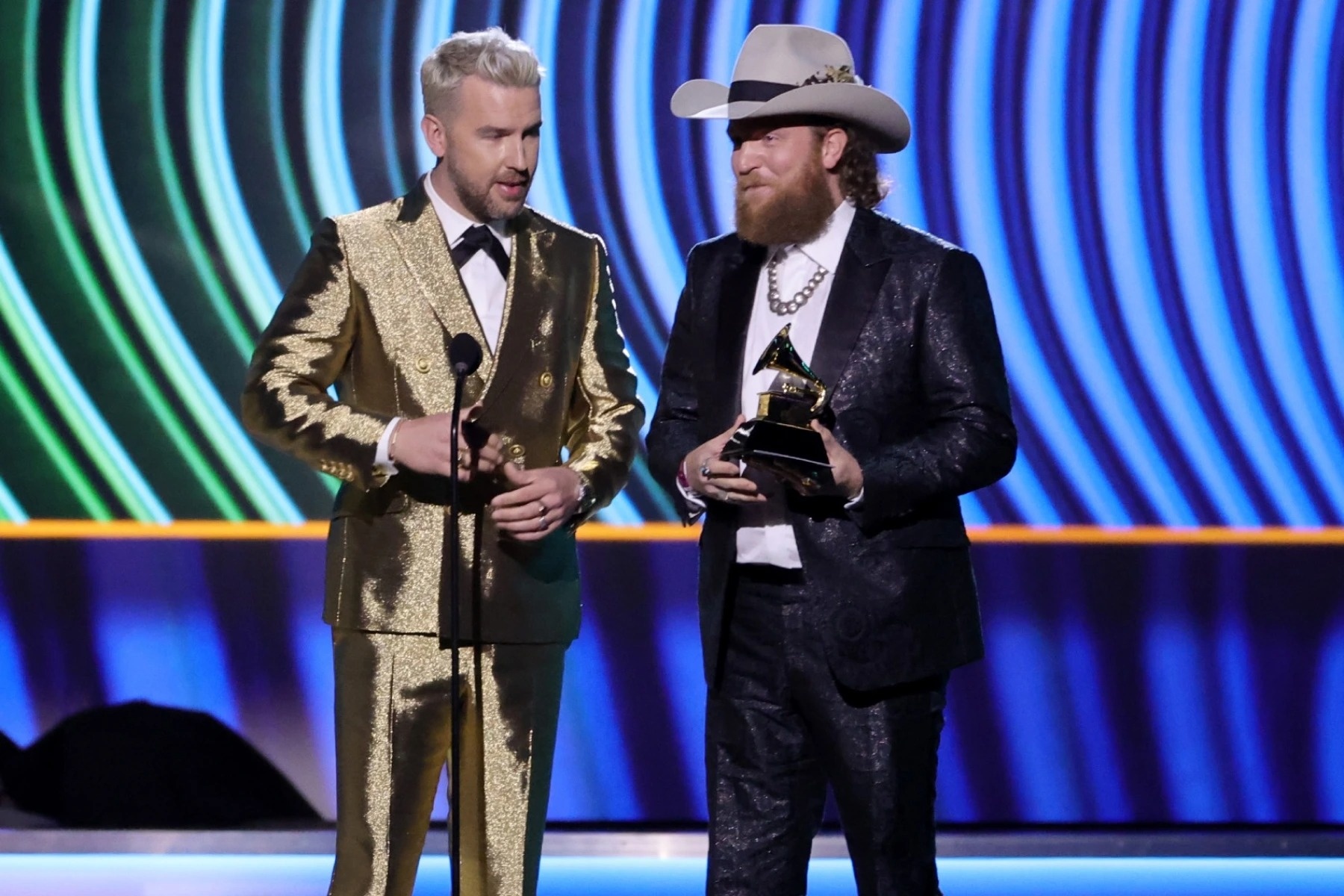 Olivia Rodrigo thang lon o Grammy 2022 anh 3