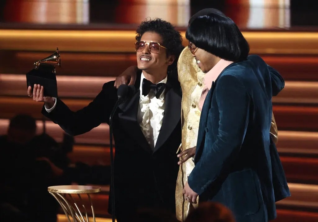 Olivia Rodrigo thang lon o Grammy 2022 anh 1