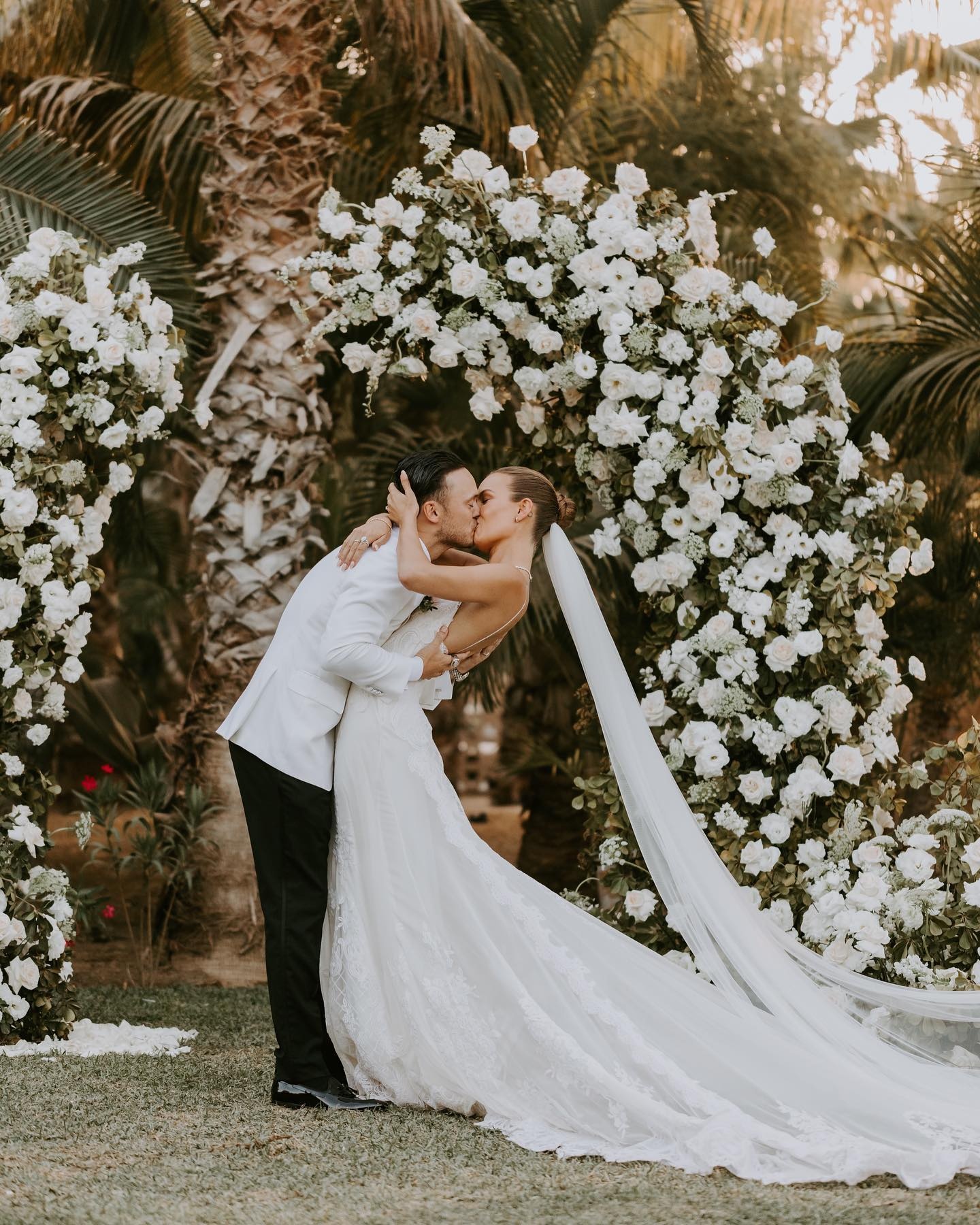 Thien than noi y Josephine Skriver ket hon anh 2