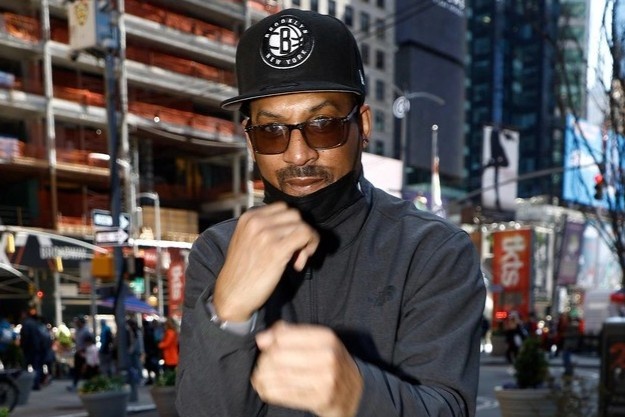 Em trai Chris Rock thach dau voi Will Smith hinh anh