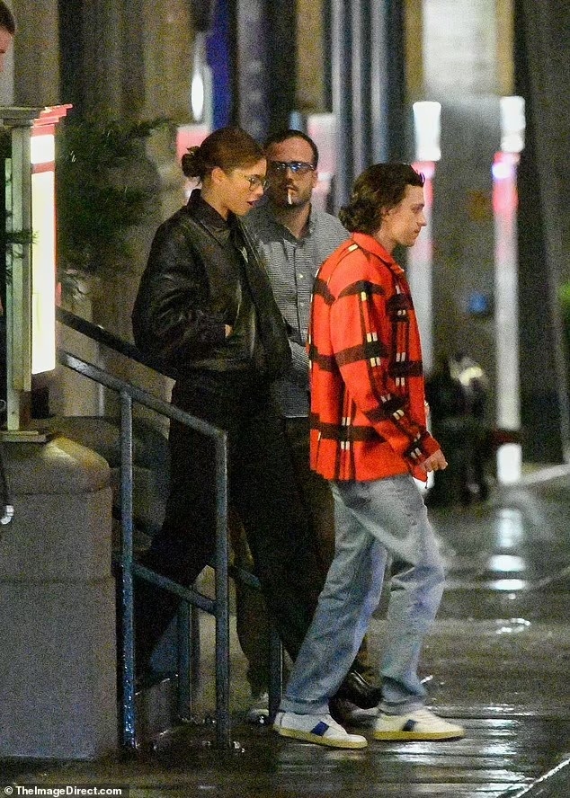 Tom Holland va Zendaya hen ho anh 2