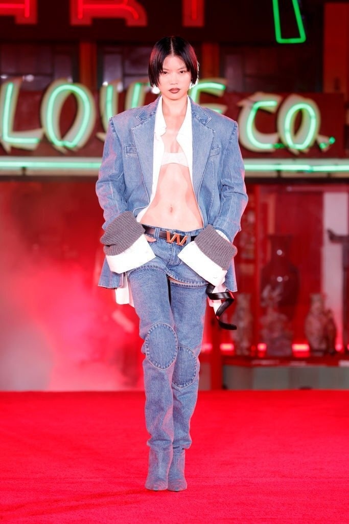 siêu mẫu nội y catwalk với bụng bầu ảnh 13 sieu mau noi y catwalk voi bung bau anh 13