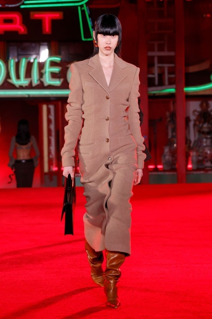 siêu mẫu nội y catwalk với bụng bầu ảnh 12 sieu mau noi y catwalk voi bung bau anh 12