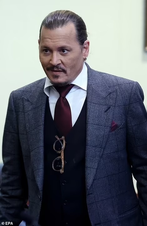 Johnny Depp và Amber Heard ảnh 1 Johnny Depp va Amber Heard anh 1