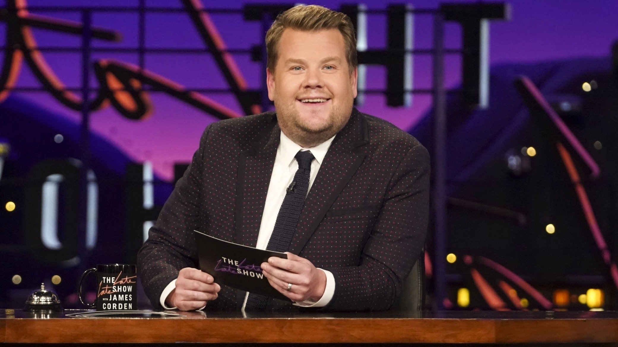 James Corden roi chuong trinh The Late Late Show anh 1