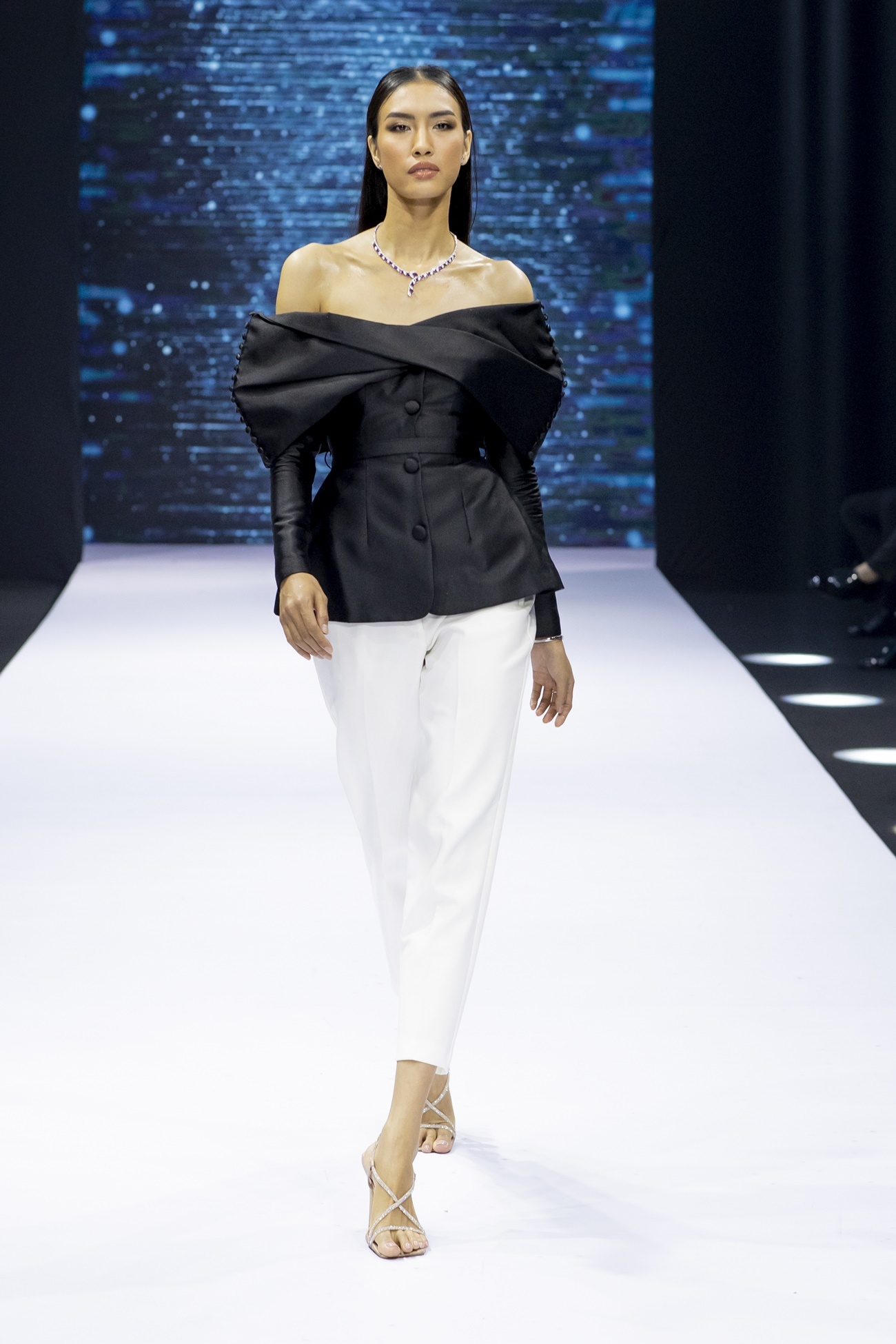 Thí sinh cao nhất Hoa hậu Hoàn vũ Việt Nam 2022 ảnh 5 Thi sinh cao nhat Hoa hau Hoan vu Viet Nam 2022 anh 5