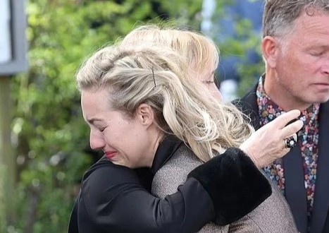 Vo Tom Parker ke ve phut cuoi doi cua chong hinh anh