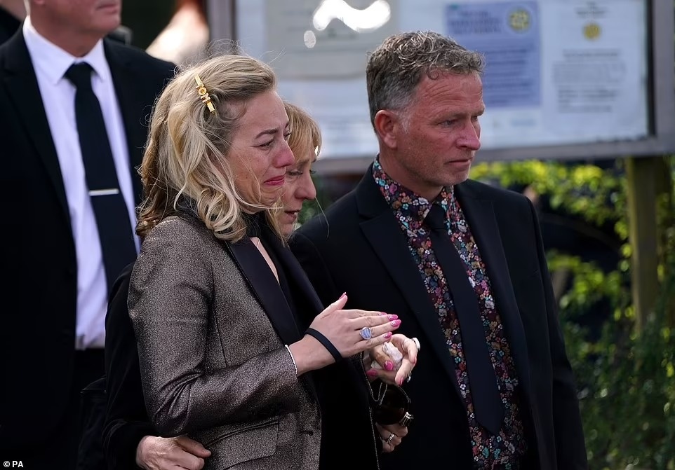 le tang cua Tom Parker anh 3