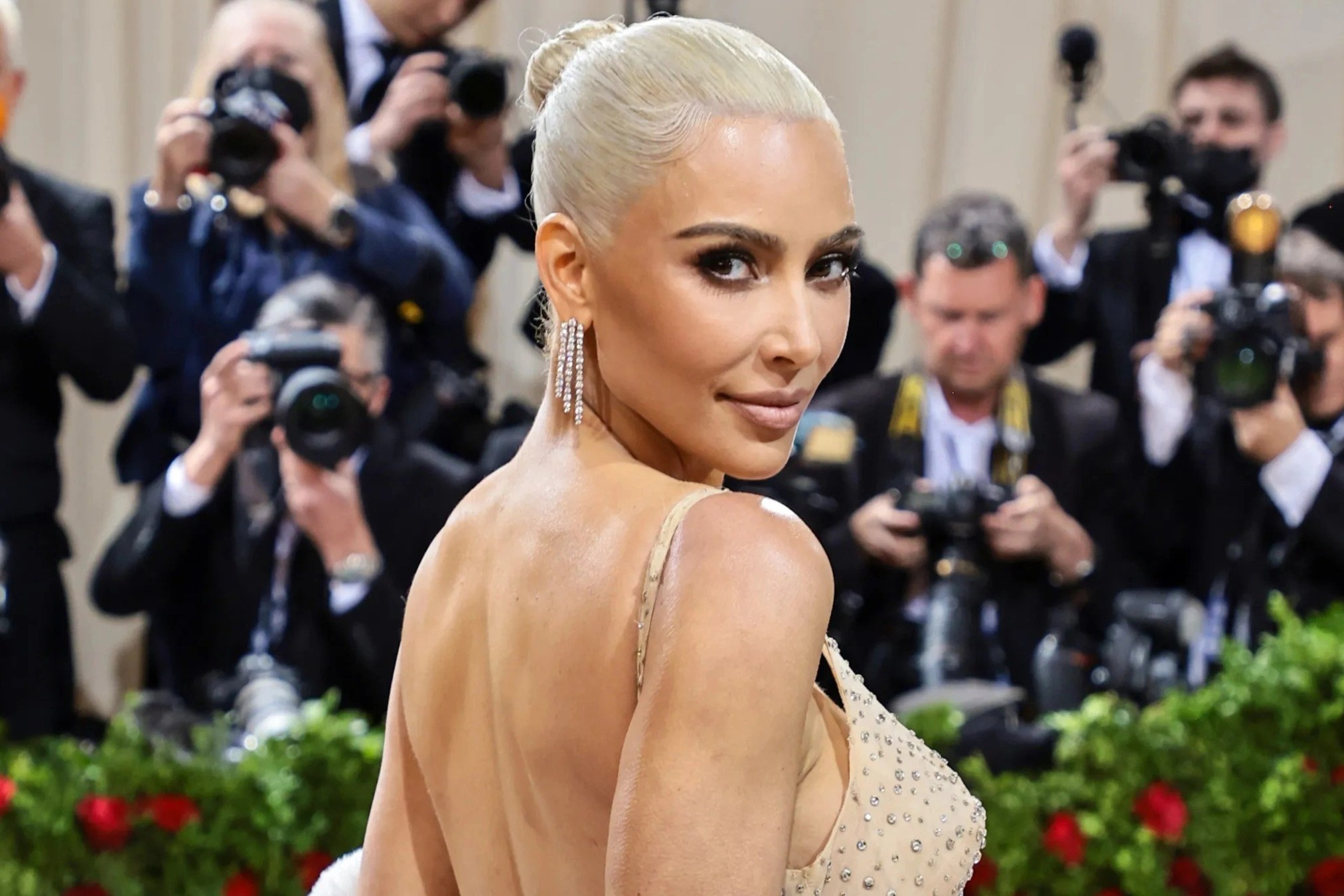 Chuyen gia phan doi cach Kim Kardashian giam 7 kg trong 3 tuan hinh anh