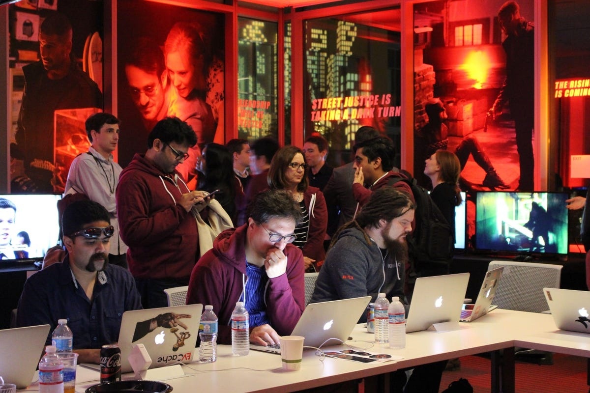 Con ac mong cua Hollywood anh 2