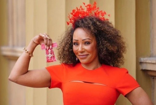 Mel B khong mac noi y khi gap Hoang tu William hinh anh