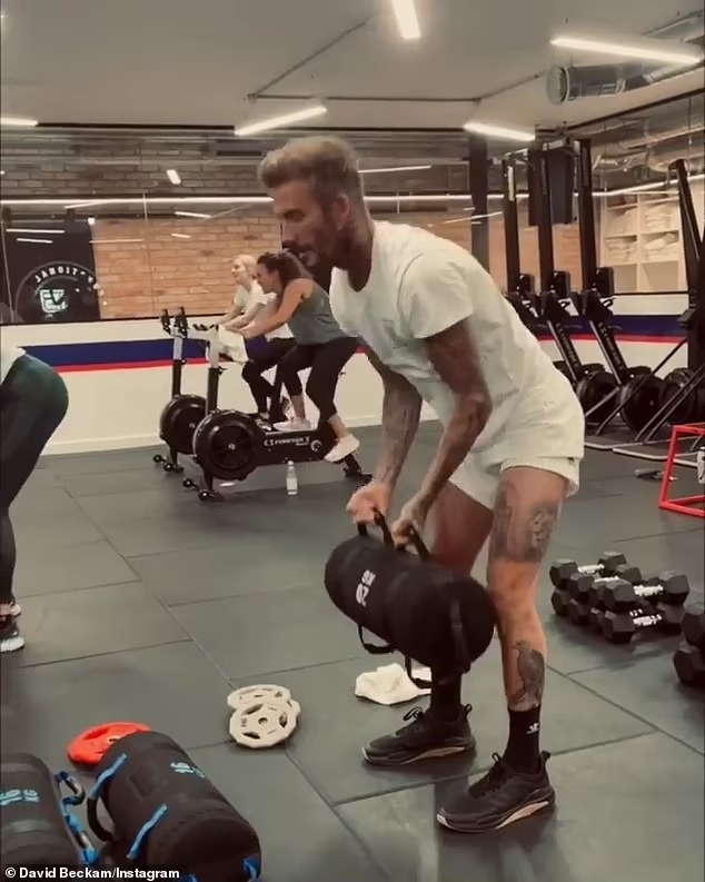David Beckham tap gym anh 2