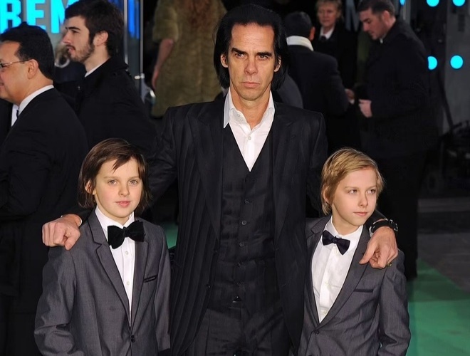 Nick Cave soc khi mat 2 nguoi con trai trong 7 nam hinh anh