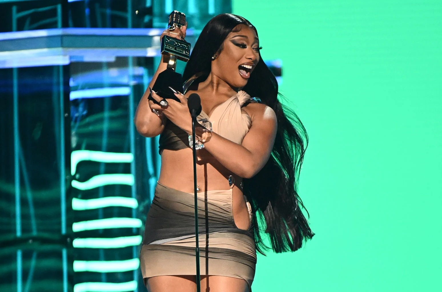 Rapper 3 lan dat Grammy tuyen bo tam ngung hoat dong hinh anh