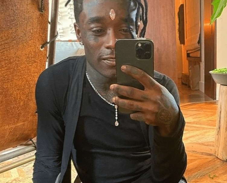 mong tay nam kim cuong cua Machine Gun Kelly anh 6