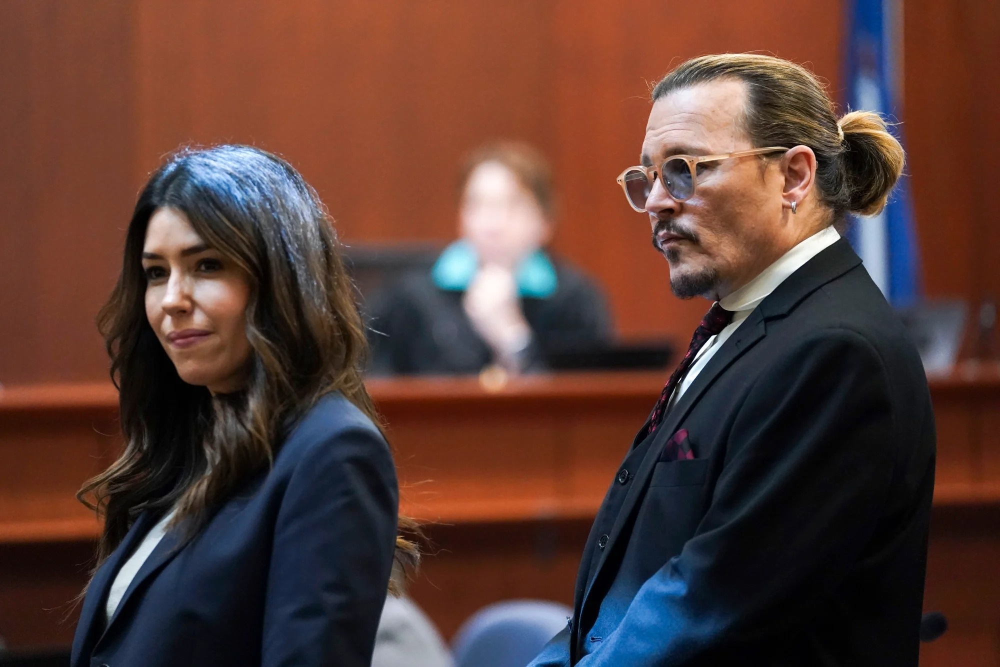 Luat su cua Johnny Depp noi tieng anh 3