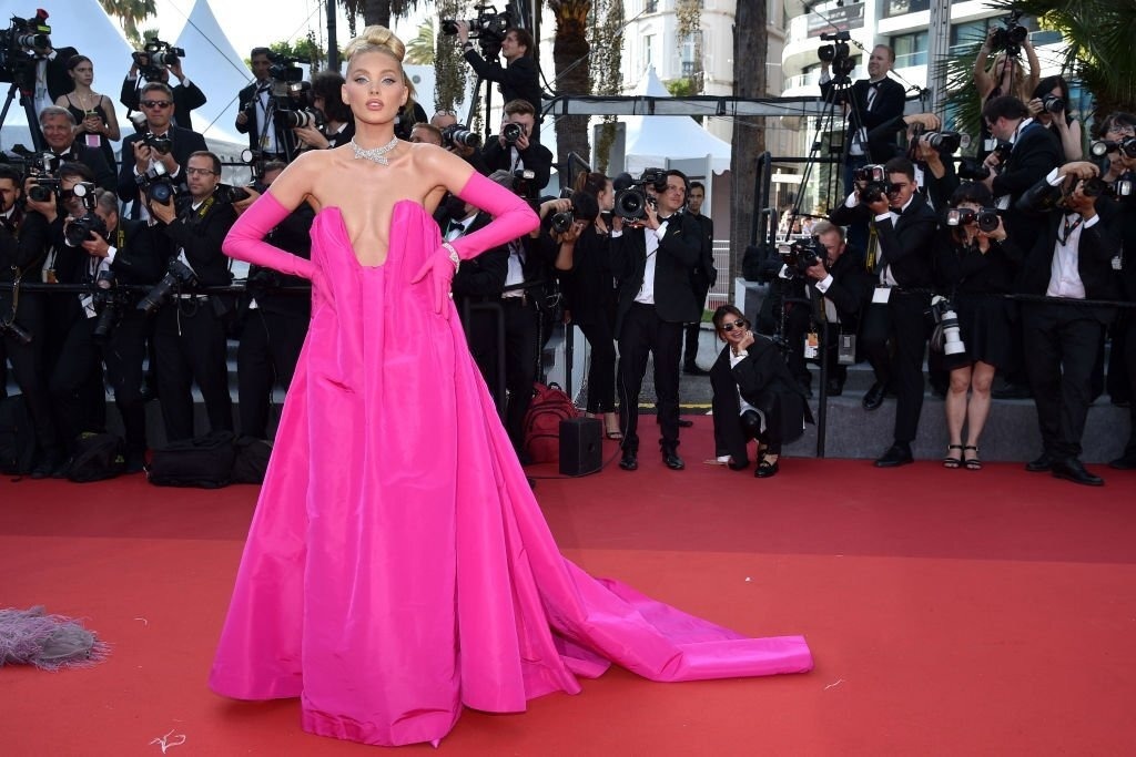 ban gai Ronaldo goi cam o Cannes anh 8