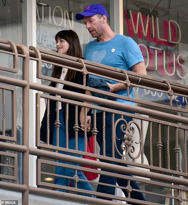 tình yêu của Dakota Johnson và Chris Martin ảnh 1 tinh yeu cua Dakota Johnson va Chris Martin anh 1