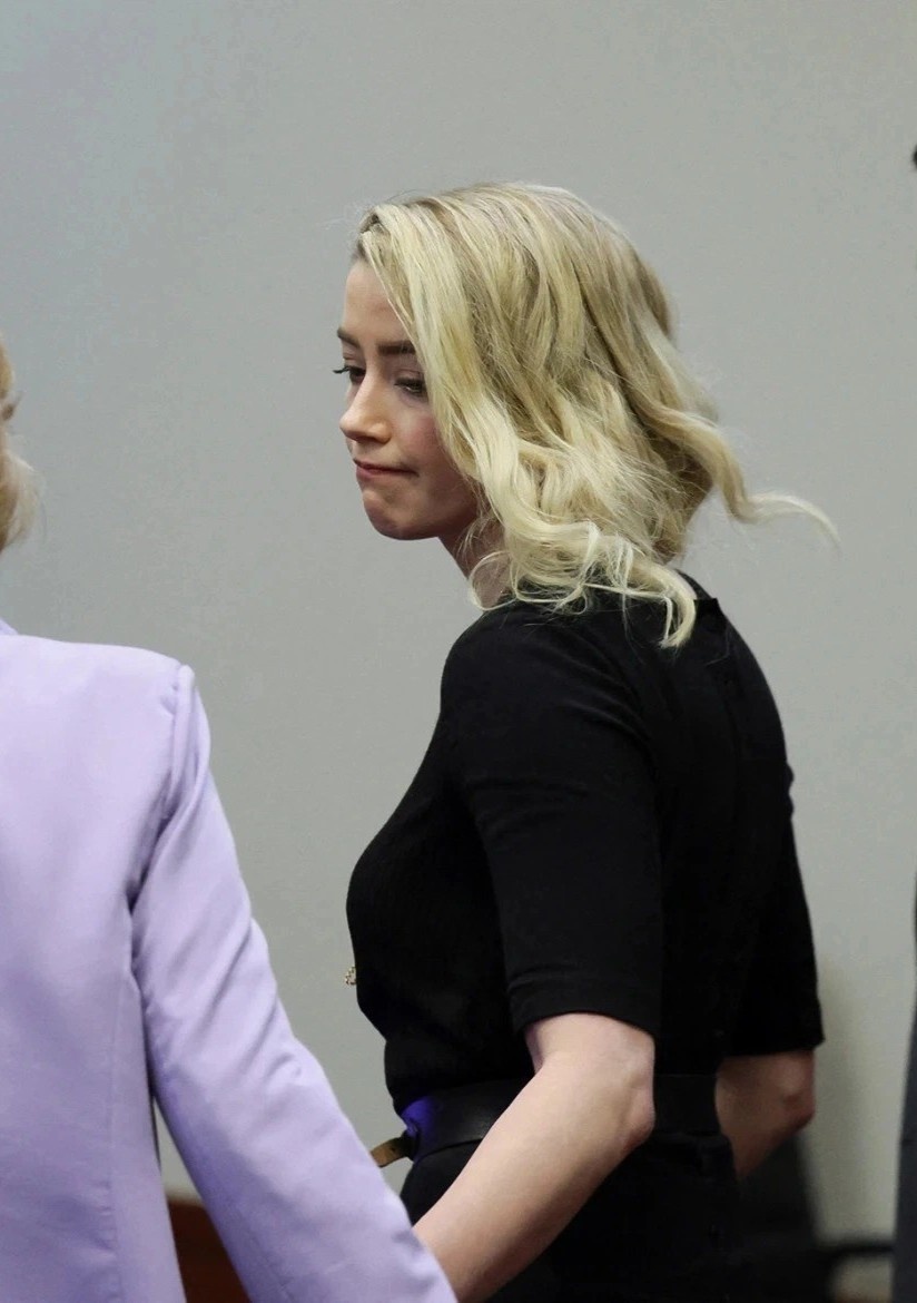 chi phi vu kien cua Johnny Depp anh 2