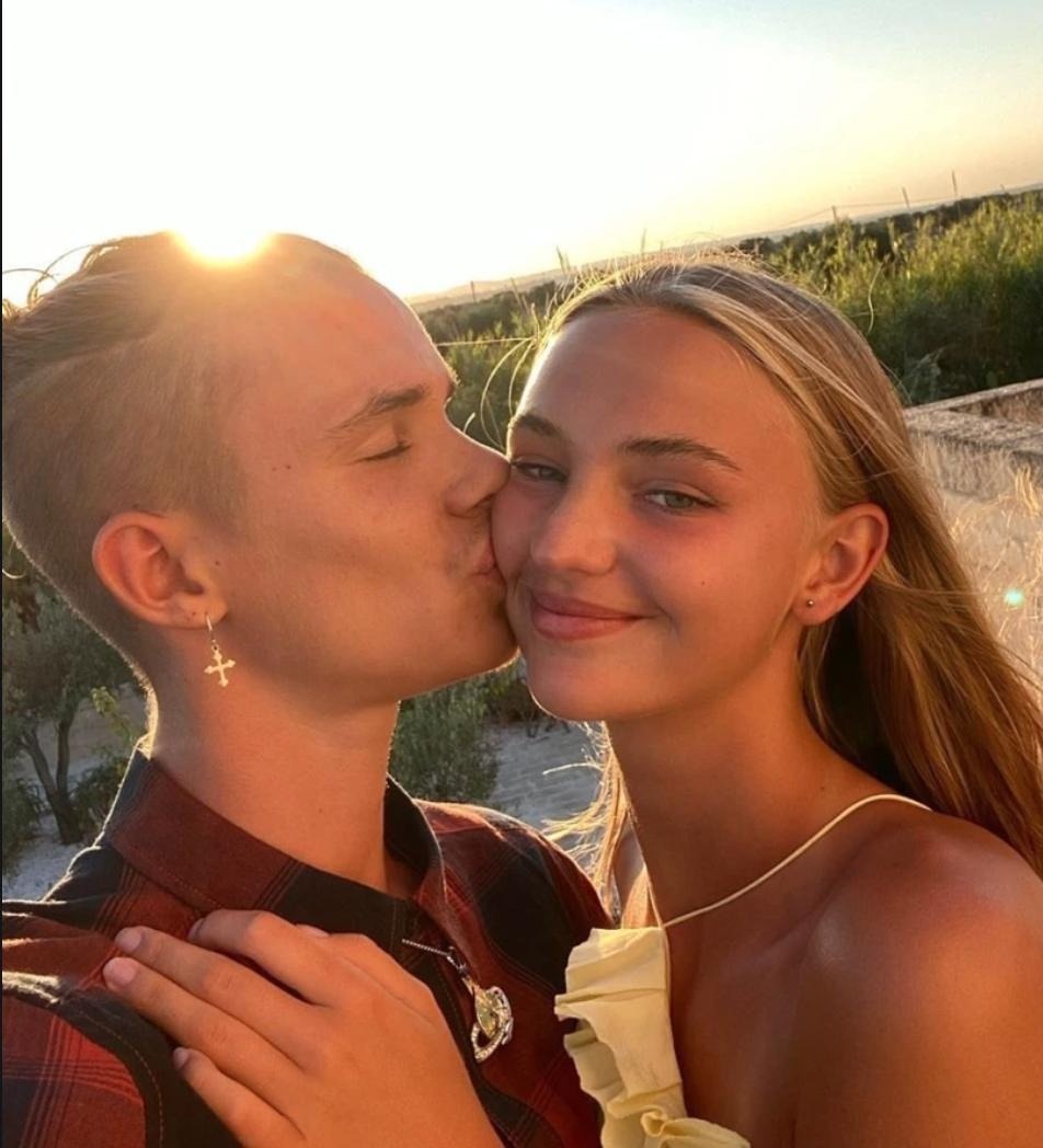 Romeo Beckham và bạn gái người mẫu ảnh 3 Romeo Beckham va ban gai nguoi mau anh 3