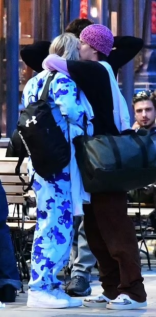 Cruz Beckham hẹn hò bạn gái mới ảnh 1 Cruz Beckham hen ho ban gai moi anh 1