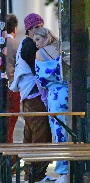 Cruz Beckham hẹn hò bạn gái mới ảnh 2 Cruz Beckham hen ho ban gai moi anh 2